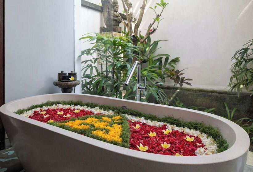 Люкс, The Alantara Sanur