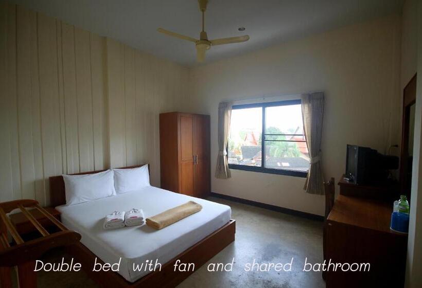 Номер Стандарт Совместная Ванная, Myplace@surat