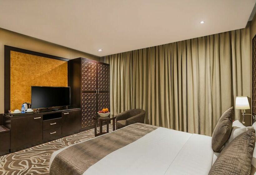 Номер Deluxe, Naviti Warwick Al Khobar