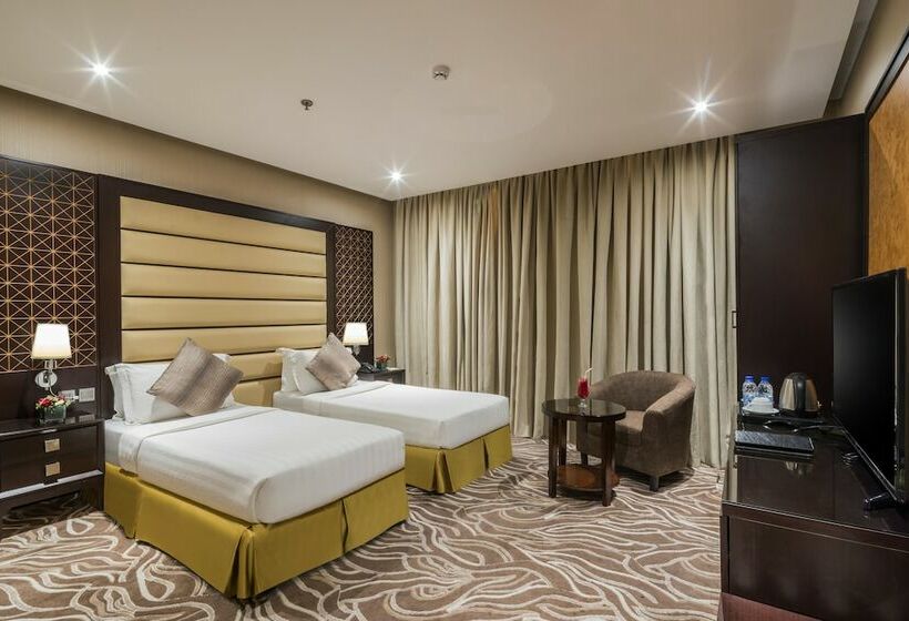 Номер Deluxe, Naviti Warwick Al Khobar
