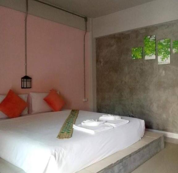 스탠다드 발코니 룸, The Guest Hotel Krabi