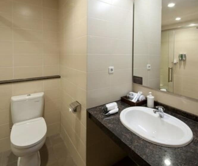 Номер Deluxe, Sancrest Residence Deltamas