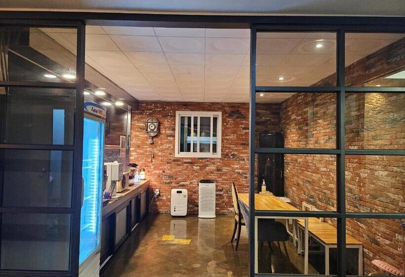 Номер Стандарт, Motel L Amant