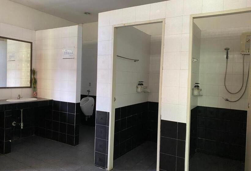 Quarto Estandar Individual Banheiro Compartilhado, Lamphuhouse Bangkok  Sha Extra Plus Certified