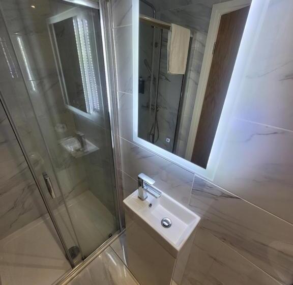 Quarto Quádruplo Estandar, Mojitos Group Hotel Blackpool
