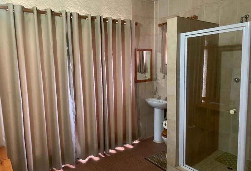 Номер Стандарт, Nkwasi Lodge