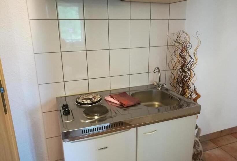 家庭间, Gästehaus Grunewald Bed & Breakfast