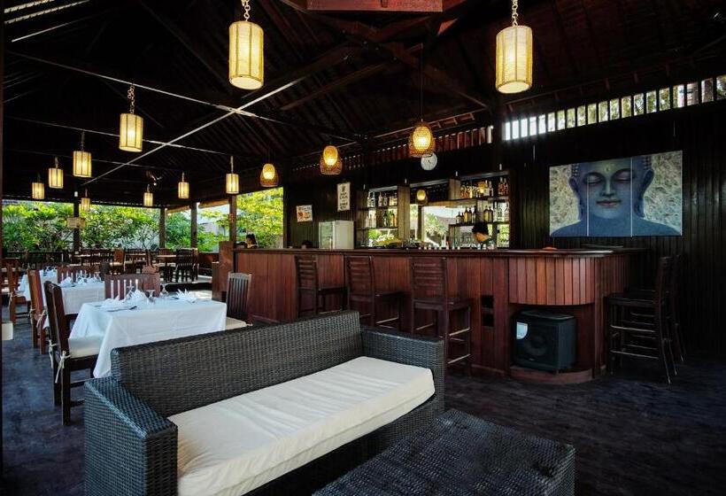 غرفة ديلوكس مطلّة علي البحر, Villa Unggul