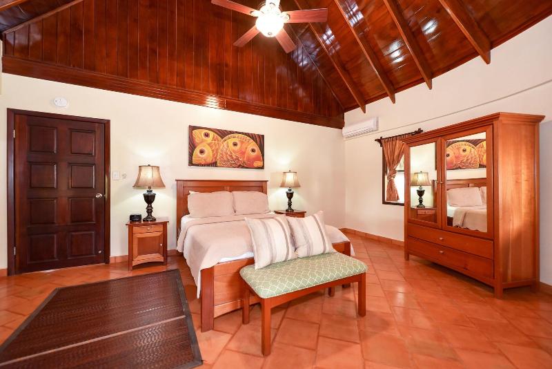 بانگلوی استاندارد, Orchid Bay Resort