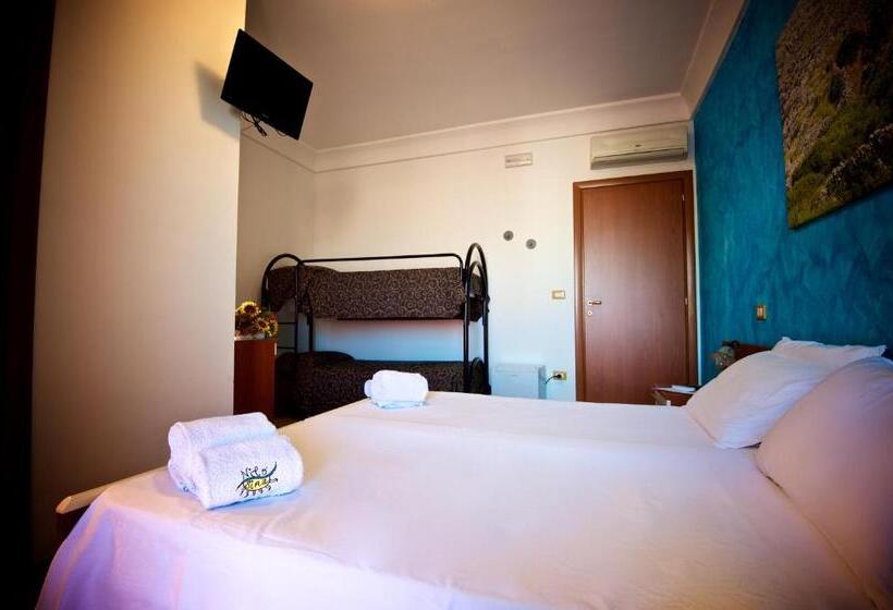 Четырехместный Номер Стандарт, B&b Nilosira