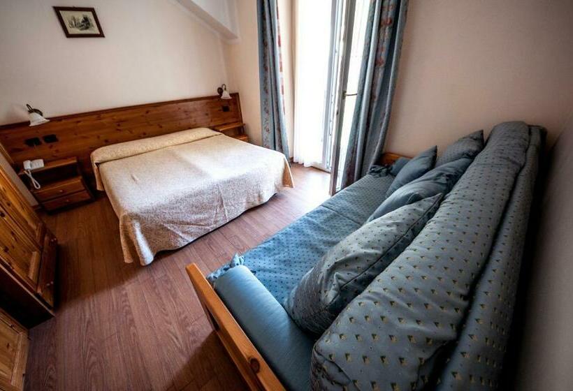 Номер Стандарт Трехместный, Albergo Meublè Vecchio Scarpone