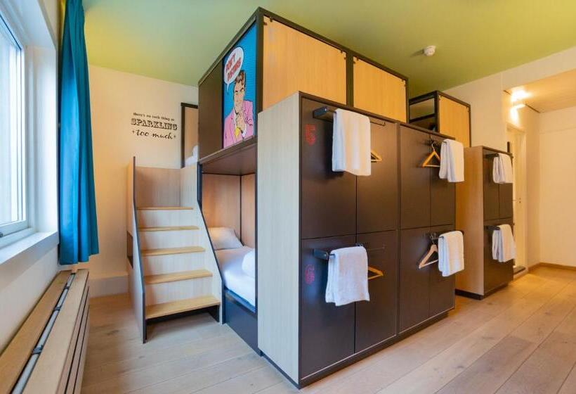 تختخواب در اتاق مشترک, Sparks Hostel