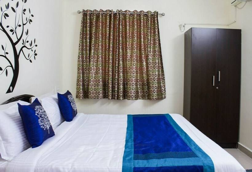 اتاق استاندارد, O Padmavathi Puram Near Railway Station