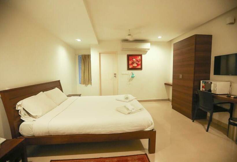 豪华三人间, Ulo Aravindar Residency