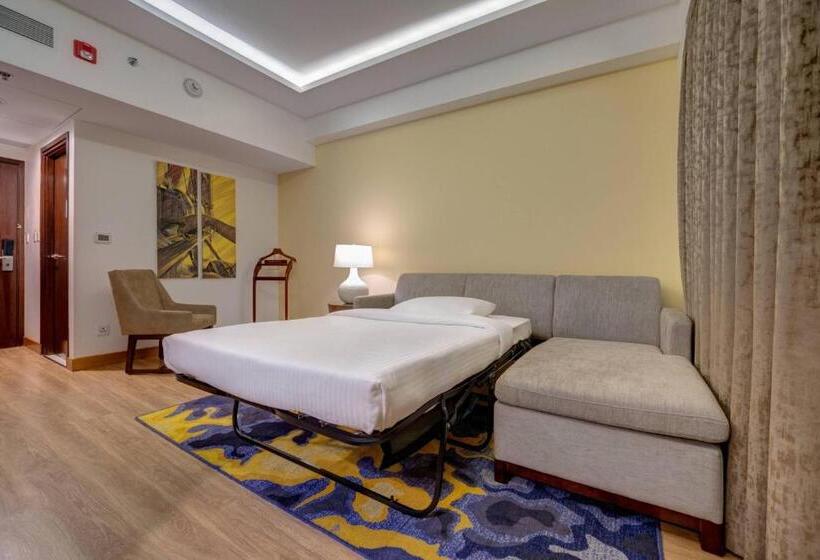 سوییت اجرایی, Courtyard By Marriott Surat