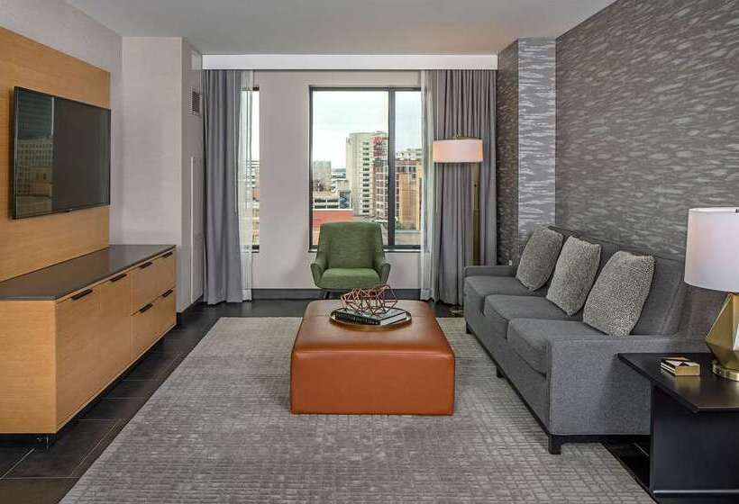 스탠다드 룸, Hilton Des Moines Downtown