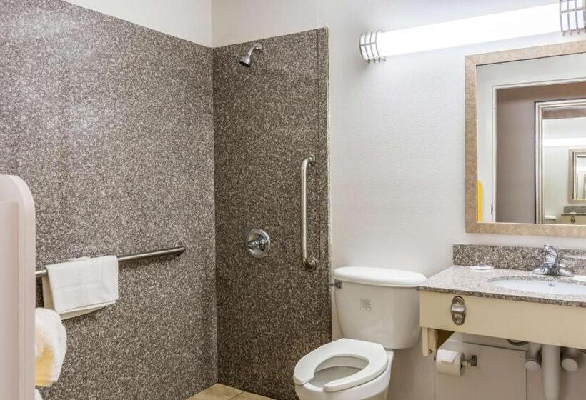 장애인을 위한 스탠다드 룸, Motel 6petersburg, Va  Fort Lee