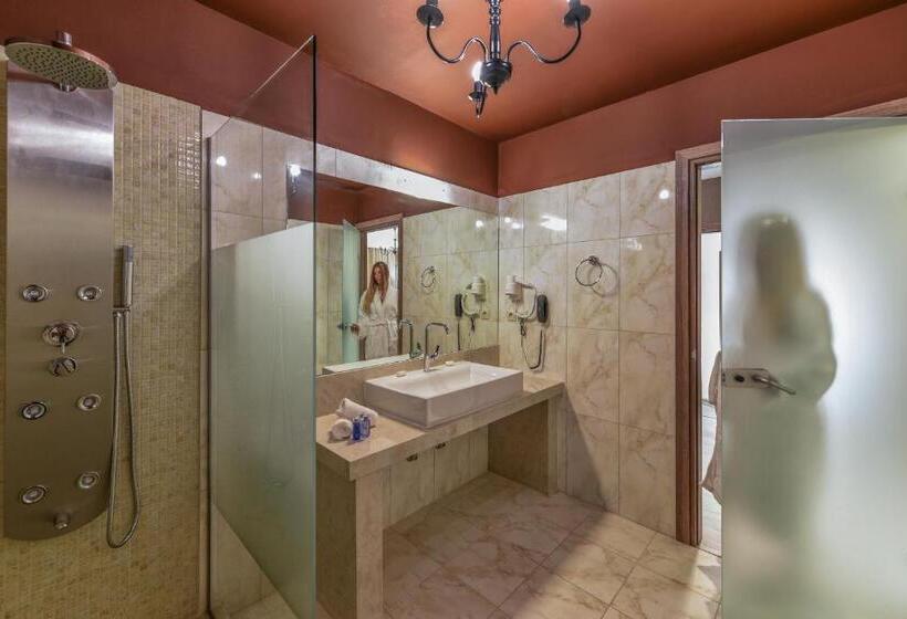 Люкс Панорамный Вид, Elegance Luxury Executive Suites  Adults Only
