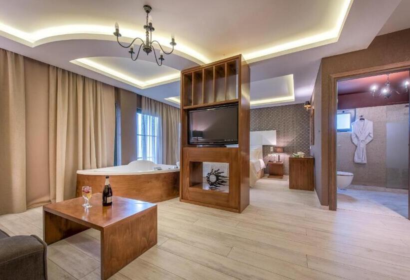 Люкс Панорамный Вид, Elegance Luxury Executive Suites  Adults Only