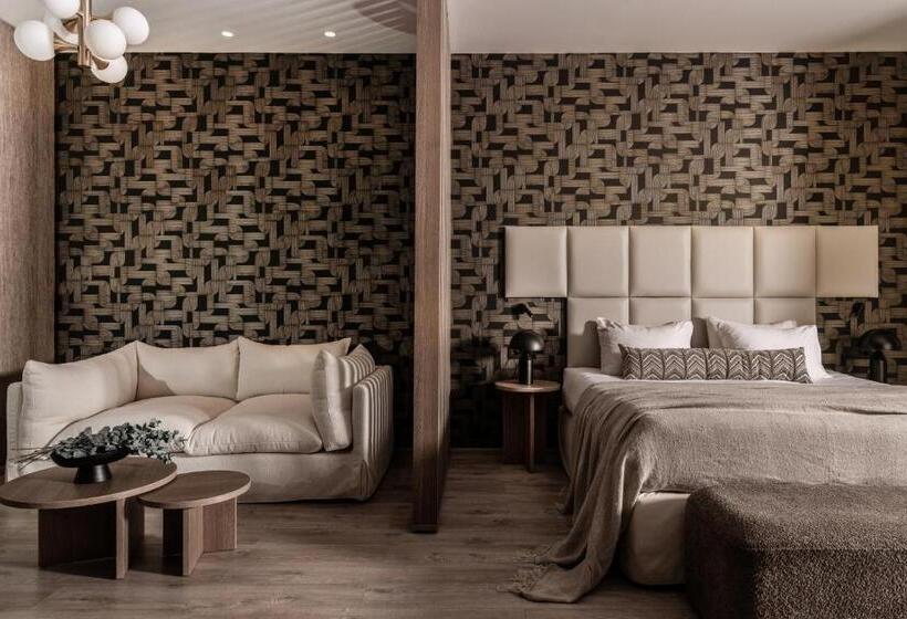 Президентский Люкс, Elegance Luxury Executive Suites  Adults Only