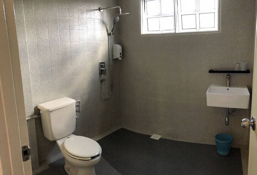 Апартаменты 3 Спальни, Parkland Apartment