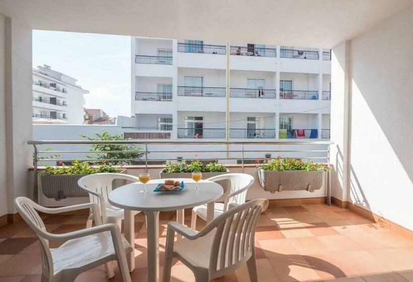 آپارتمان خانوادگی, Beatrix 2000 - Caliu Apartments