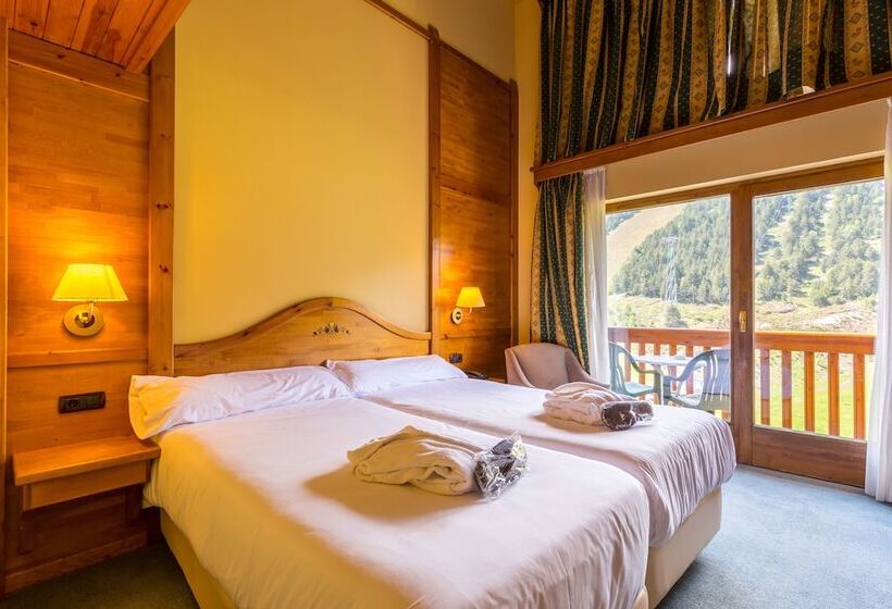 اتاق استاندارد با چشم‌انداز کوهستان, Sport Hotel Village