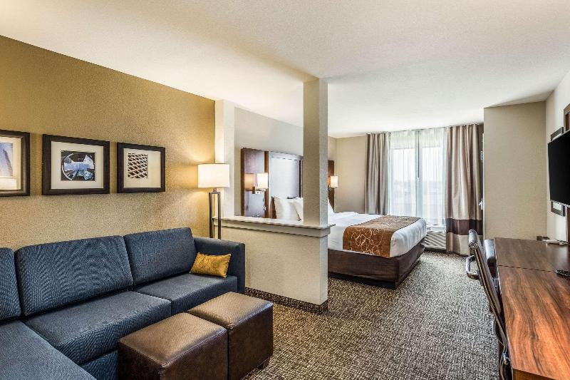 מיטת קינג בסוויטה, Comfort Suites