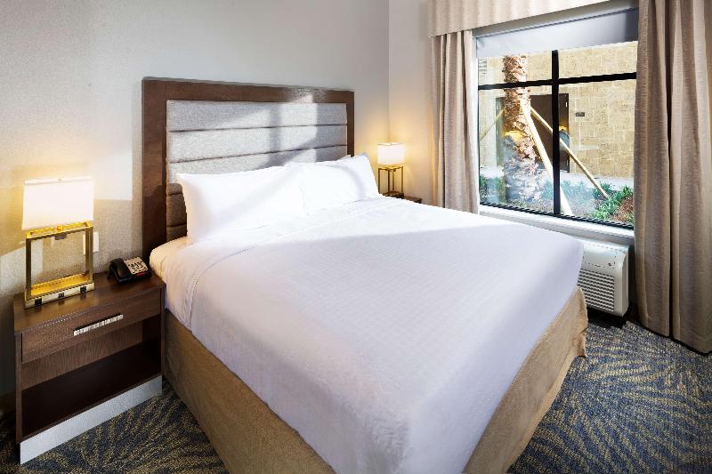Люкс Адаптированный для Инвалидов, Staybridge Suites   Florence Center, An Ihg