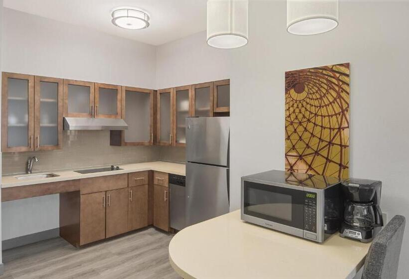 Люкс Кровать Кинг, Staybridge Suites   Florence Center, An Ihg
