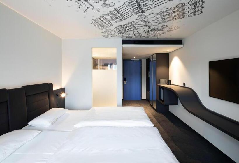 Номер Superior, V8 Hotel Köln At Motorworld