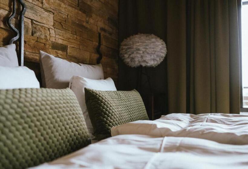 سوئیت با وان آب گرم, Ruka Peak   Boutique Hotel & Restaurant
