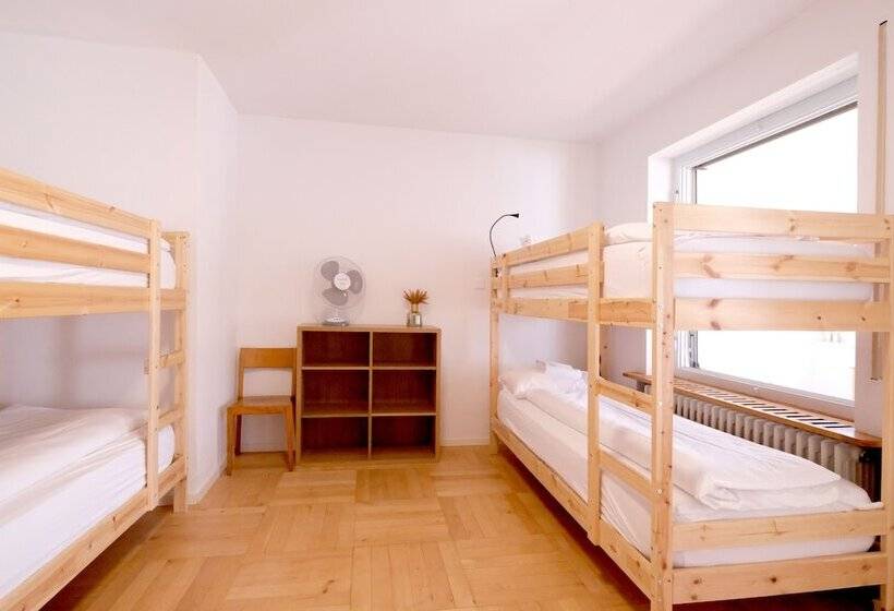 اتاق استاندارد سه نفره, Barabas Luzern