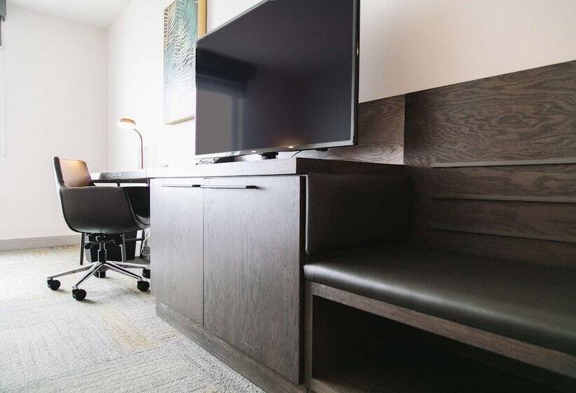 バルコニー付きデラックスルーム, Hilton Garden Inn Fredericton