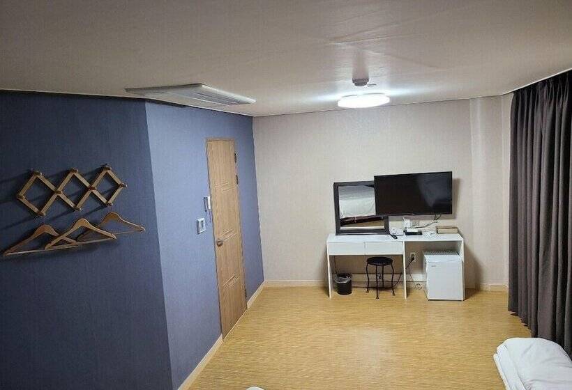 Номер Deluxe, Jeju Orastay