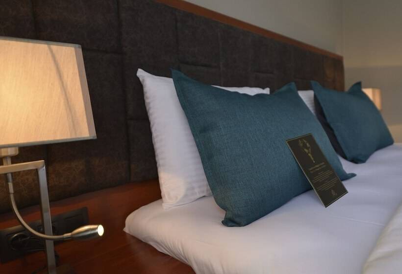 Quarto Deluxe Individual, Grand Vaves