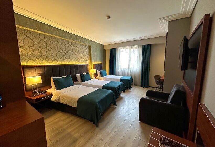 Quarto Triplo Deluxe, Grand Vaves