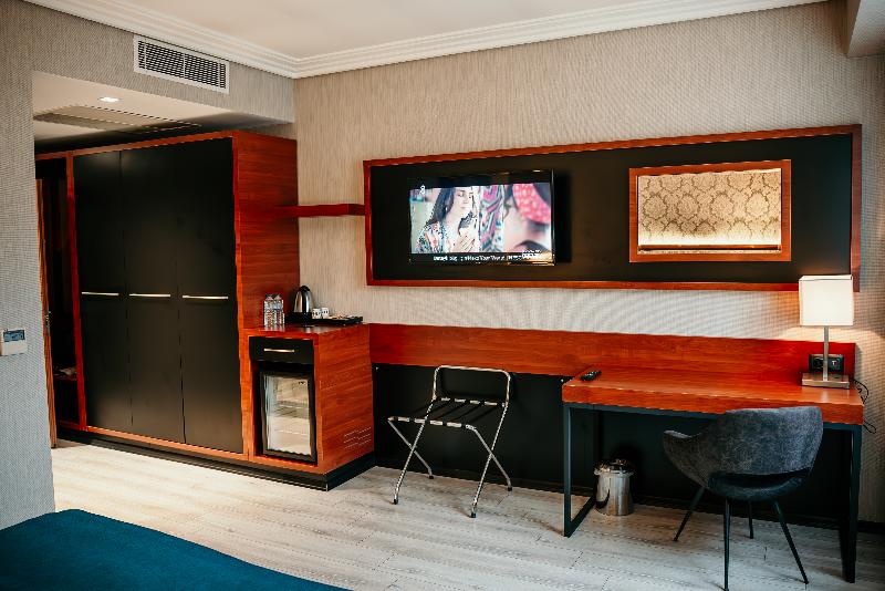 Quarto deluxe, Grand Vaves