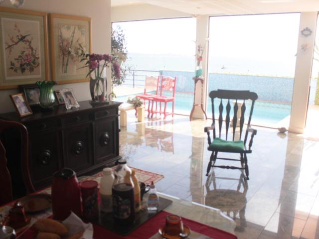 اتاق لوکس, Hospedagem Sol E Mar
