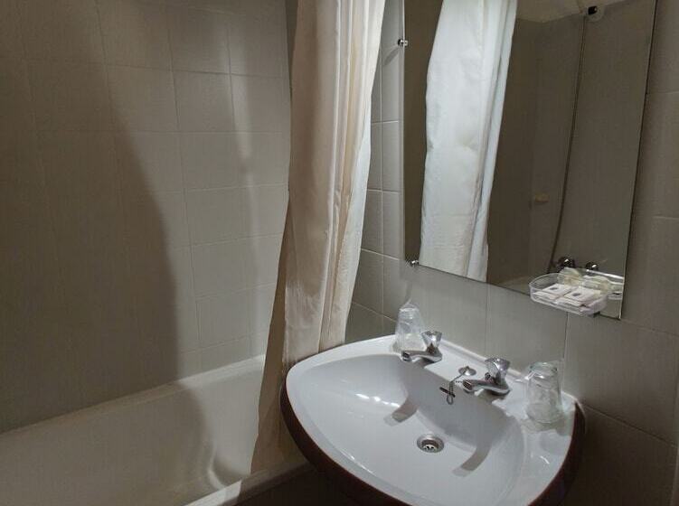 スタンダードトリプルルーム, Mafra Guest House