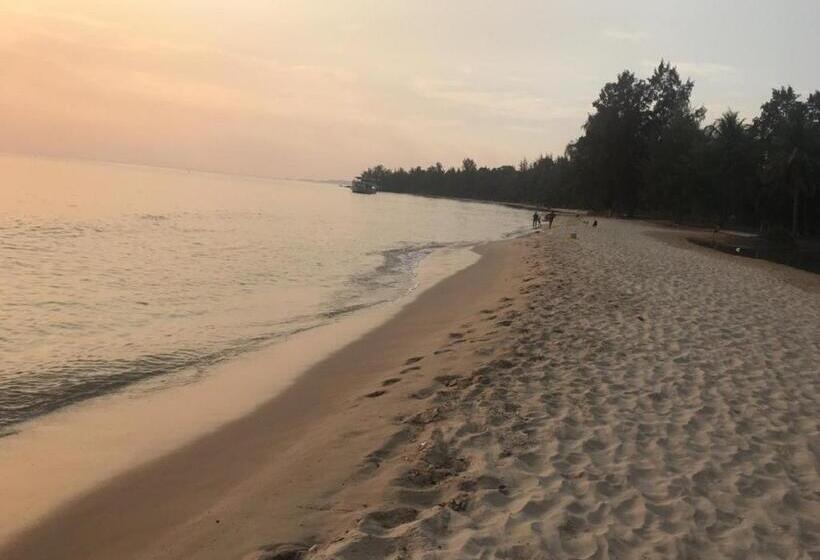 اتاق لوکس خانوادگی, Golden Topaz Phu Quoc Resort