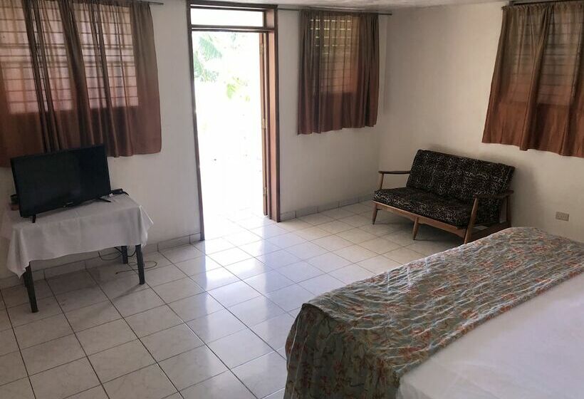 سوییت با چشم‌انداز استخر, Detente Du Cacique Villa