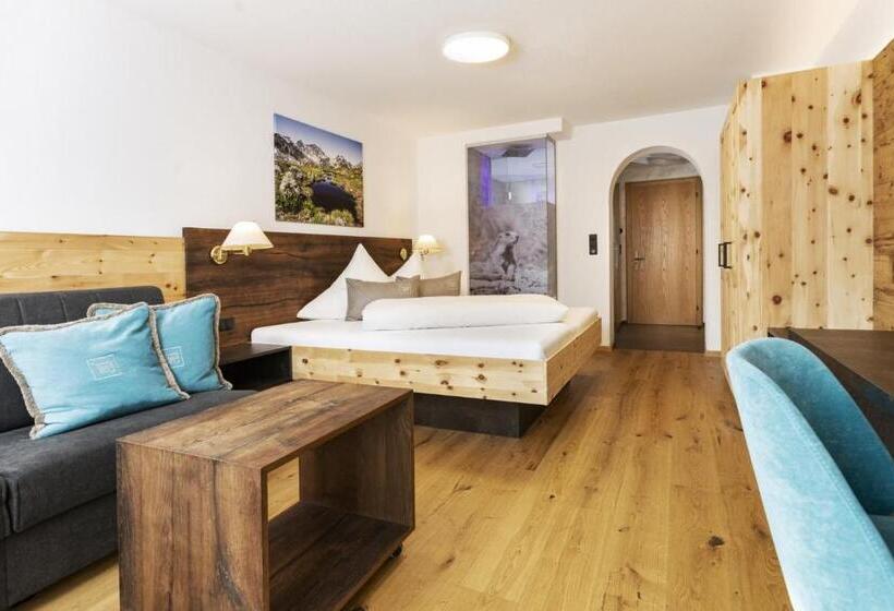 Номер Deluxe с Балконом, Garni Tirol