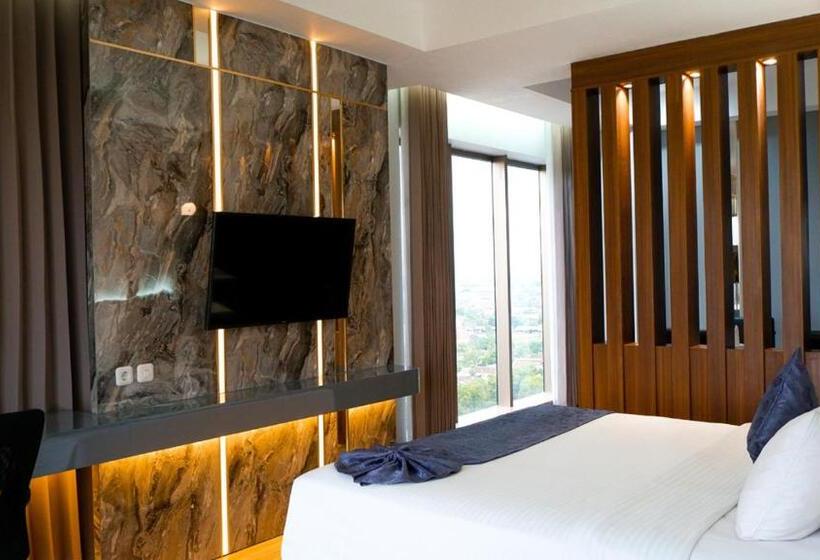Люкс Кровать Кинг, Ayola Sunrise Mojokerto