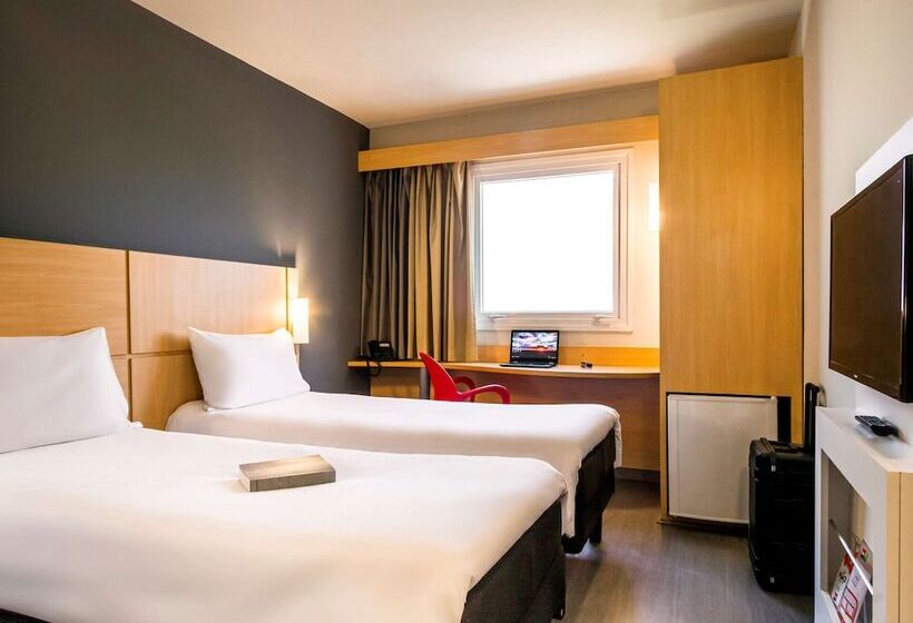 Номер Стандарт, Ibis Marilia