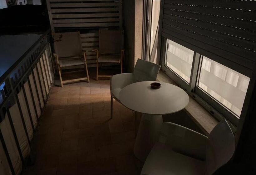 Номер Superior с Балконом, City Garden Guest House