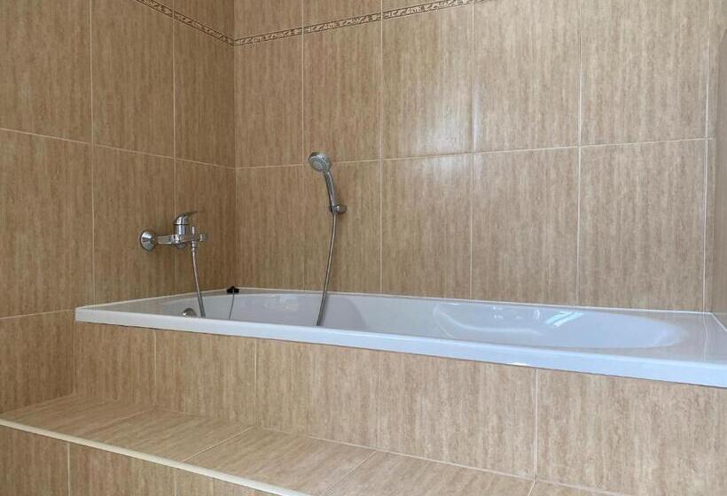 اتاق لوکس سه تخته, Casa Carvalhal   Adults Only