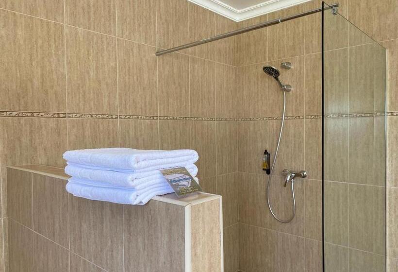 اتاق لوکس سه تخته, Casa Carvalhal   Adults Only