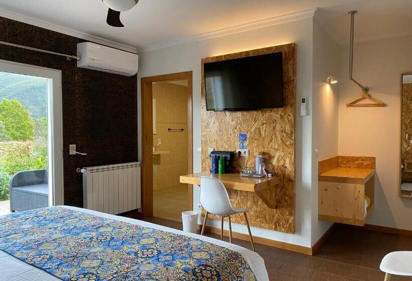اتاق لوکس سه تخته, Casa Carvalhal   Adults Only