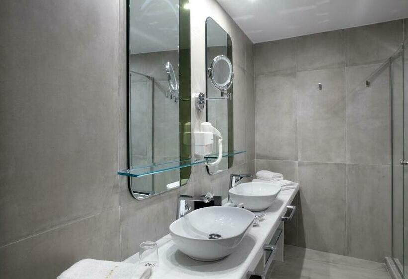 이그제큐티브 스위트, Wyndham Athens Residence